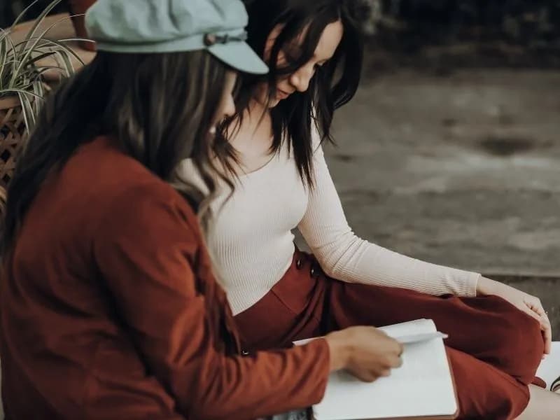 Czy książka co mężczyźni wiedzą o kobietach jest pusta? Sprawdź prawdę i opinie