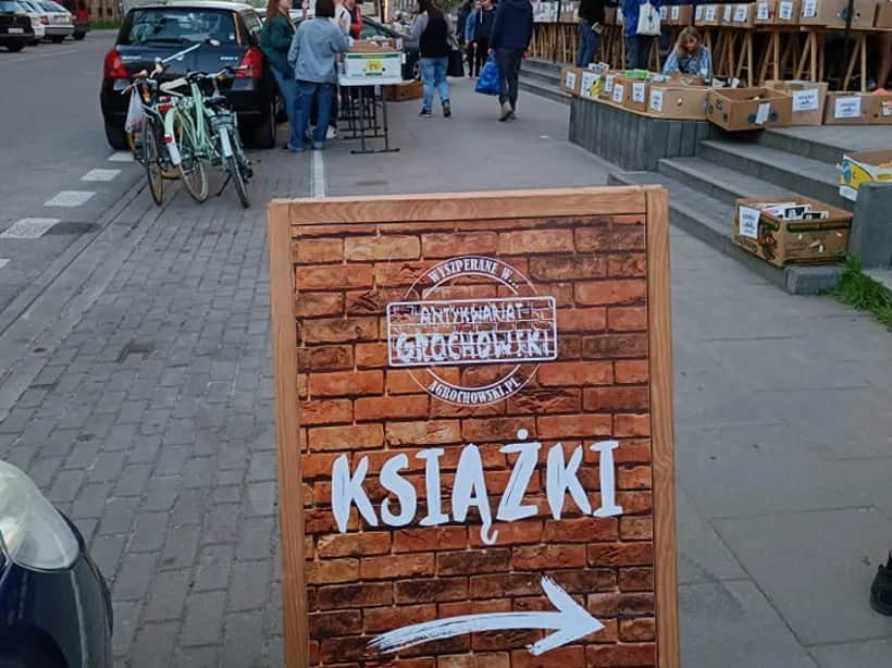 Czy w antykwariacie można sprzedać książki? Warunki i porady dla sprzedających