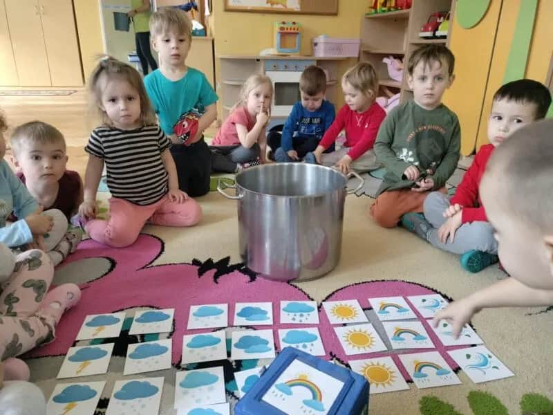 W marcu jak w garncu wiersz - analiza i interpretacja poezji Kulmowej