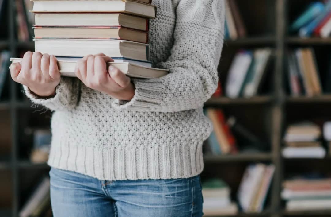 Hazard słów: jak literatura odkrywa emocje gry i ryzyka